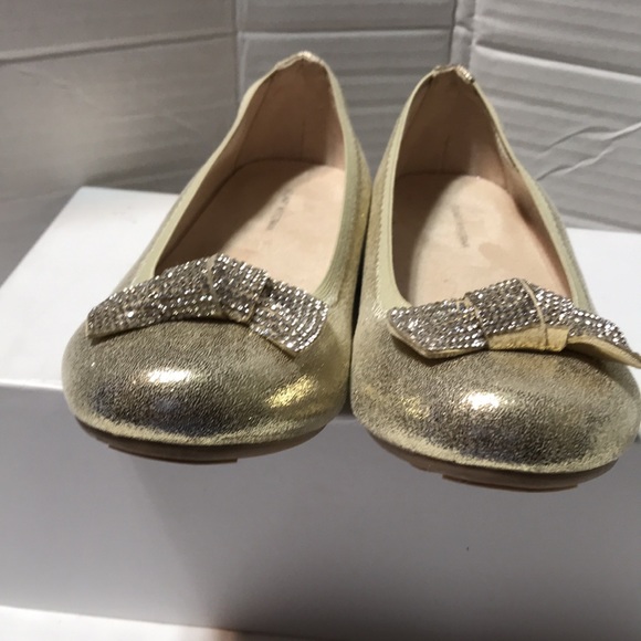 Stuart Weitzman man made champagne gold flats with crystals bow - Picture 4 of 5